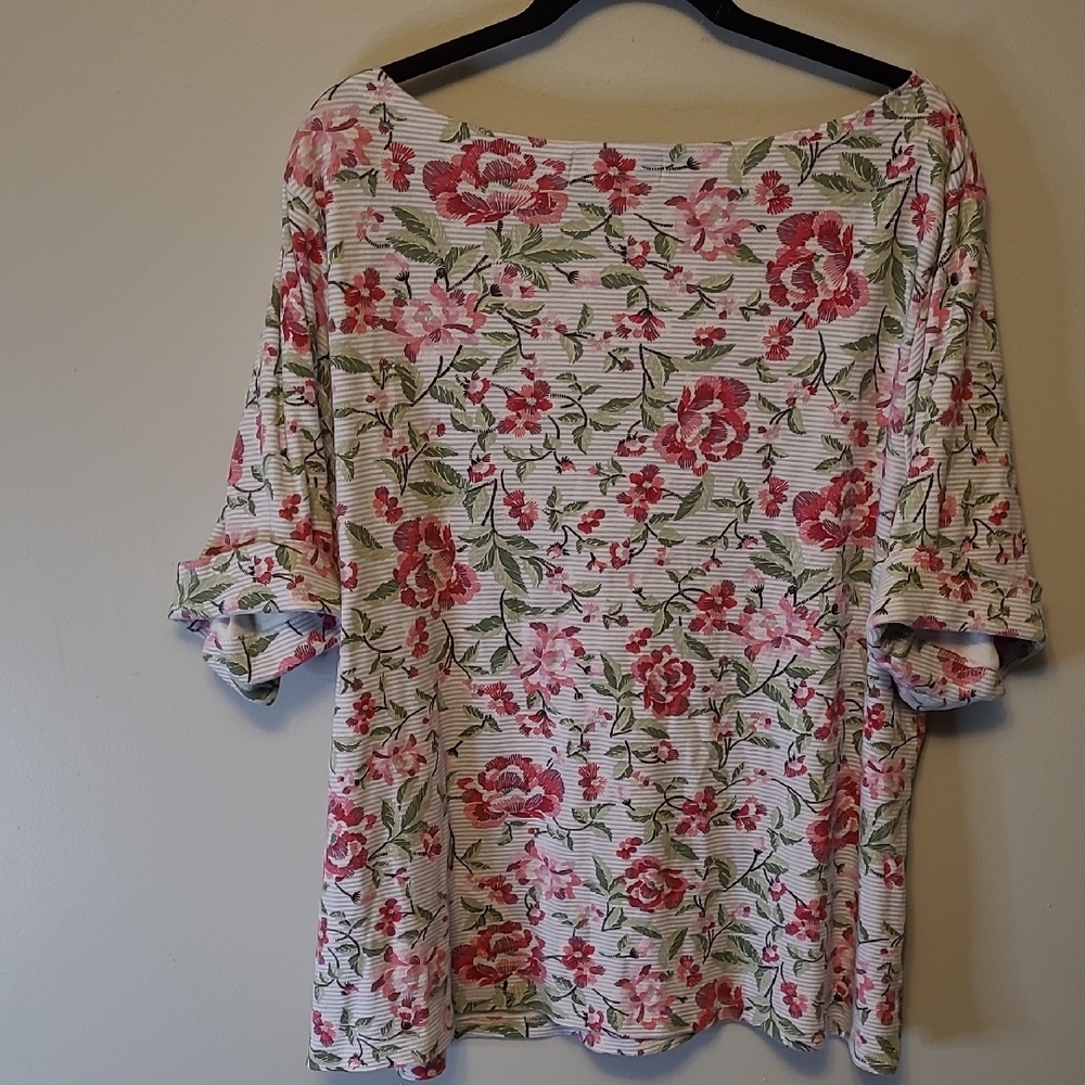 Karen Scott Pink and Green Floral Shirt - Picture 4 of 6
